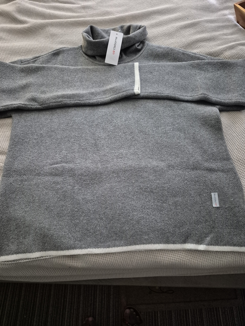 Liz Caliborne Gray Turtleneck Sweater with White Trim. New with tags! Size Lg